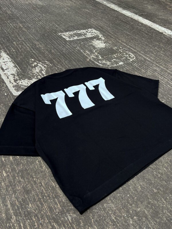 Boxy Fit 777