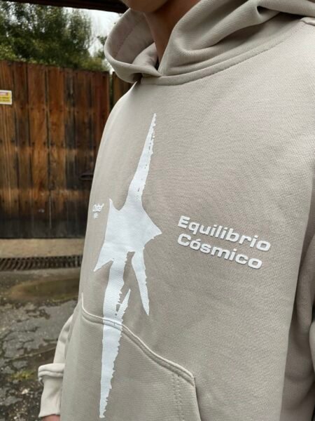 COSMIC/ Hoodie Equilibrio Cósmico ⚡️