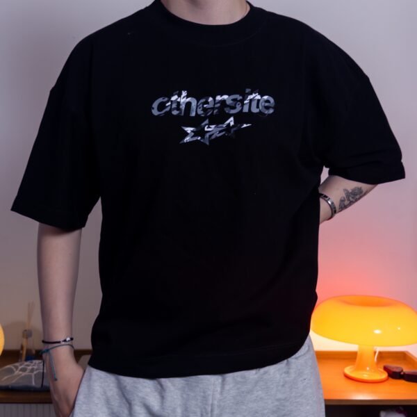 Camiseta Boxy Fit “Othersite Camo”