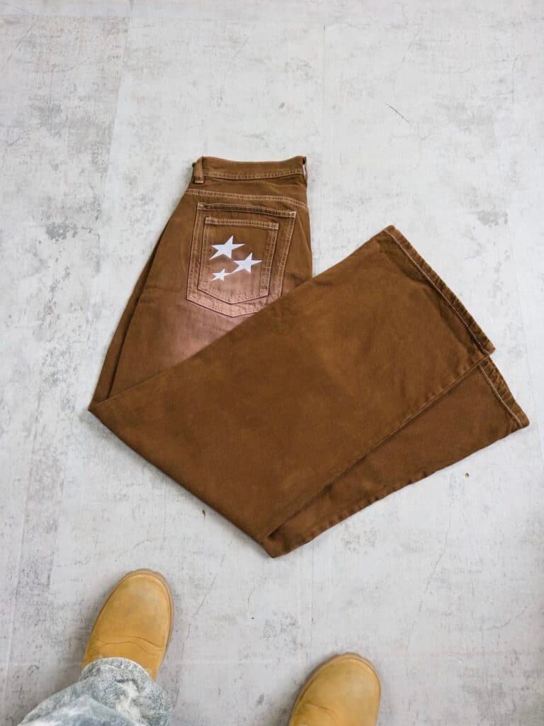 idg_20260407_164702_274 Jean Baggy Fit Brown Stars