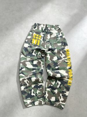 genai_72bd0b72-75fa-41f1-a194-256aca07f29c Jean Baggy - Camo 111